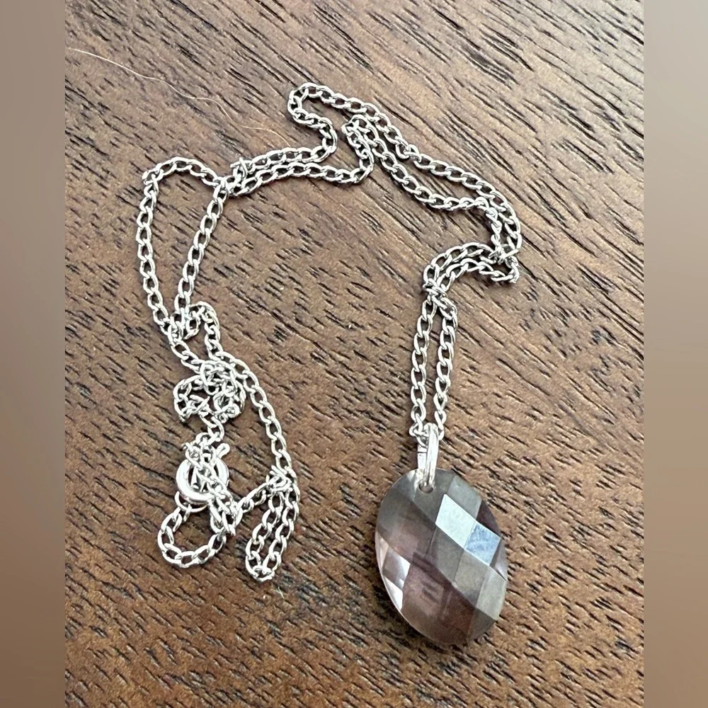 Purple brown molded lucite pendant silver tone chain - Picture 5 of 7